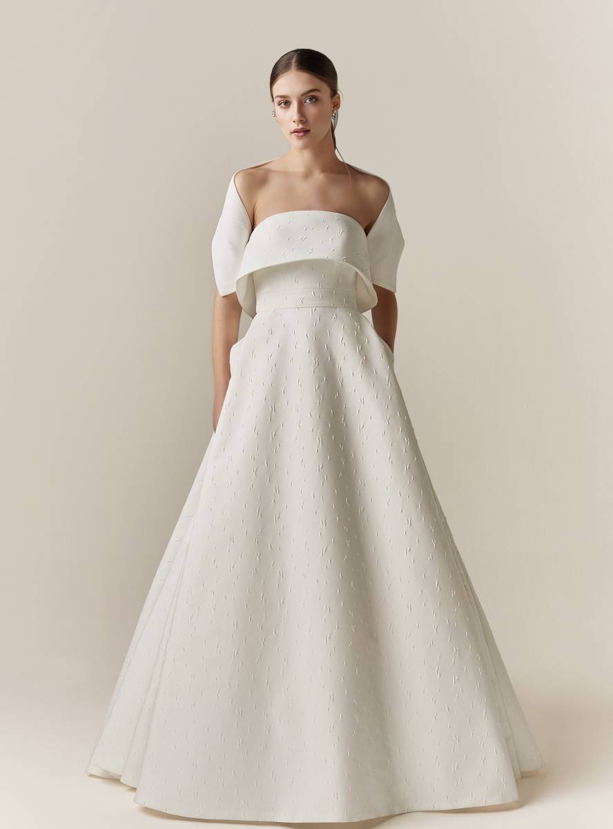 acheter une robe de mariée princesse en tafferas à Plan de campagne