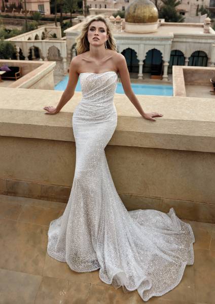 robe de mariée CALEDONIA sirène en tulle brodé de chez Pronovias près de Marseille