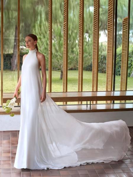 robe de mariée col montant traine fluide Meyrargues