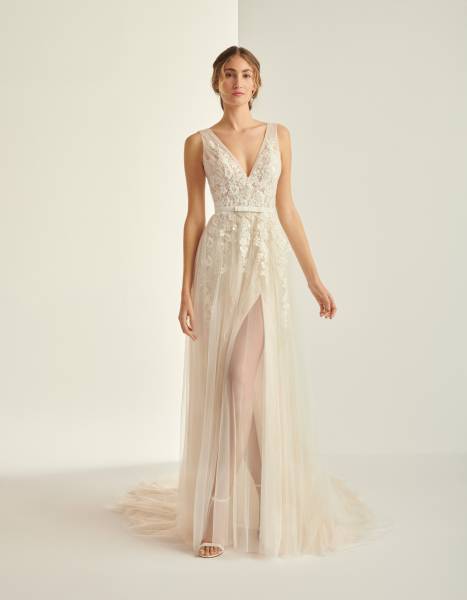 Choisir une robe de mariée fendu près de Marseille à Aix-en-Provence de marque Alberto Palatchi